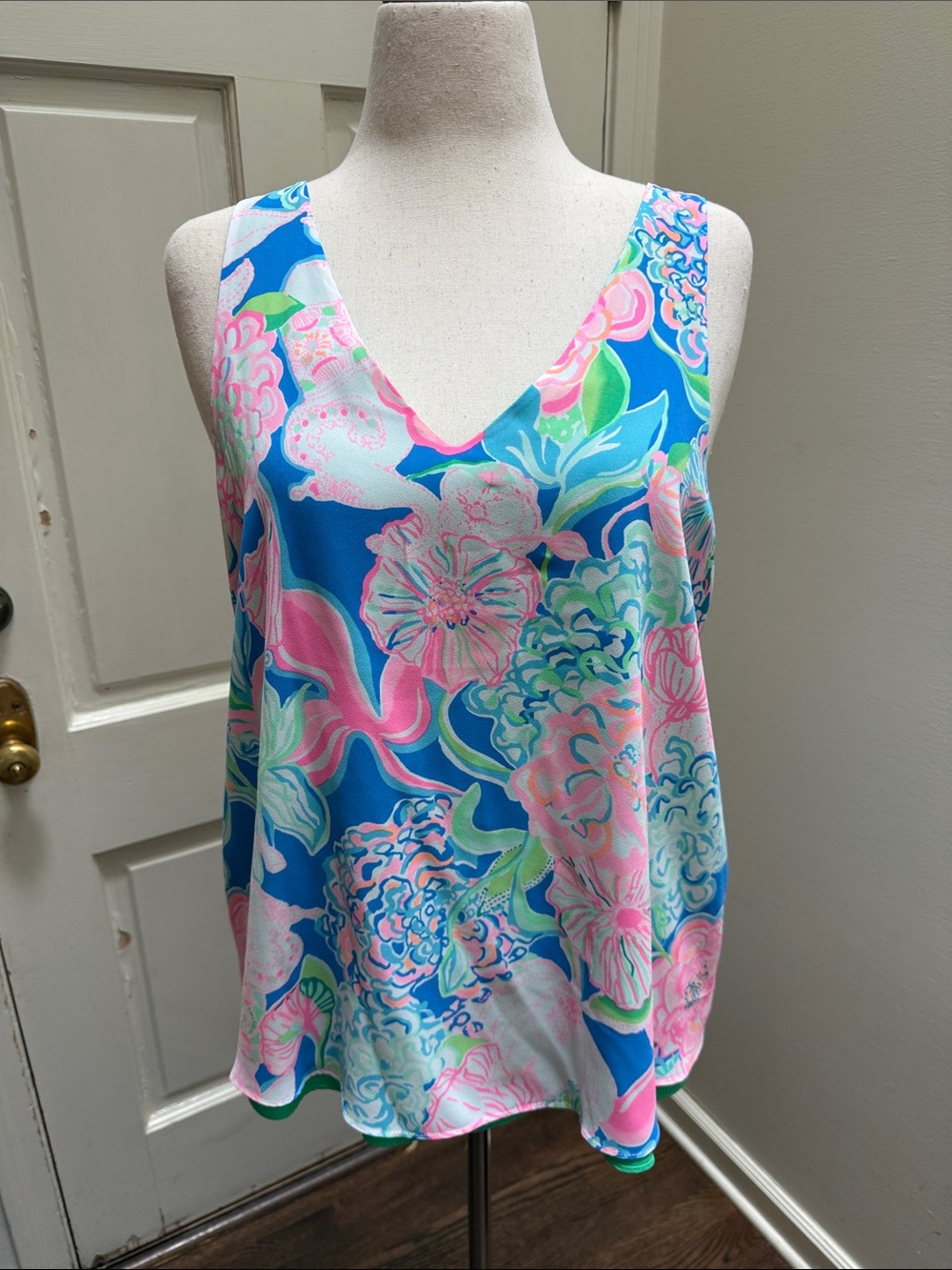 Floral V-Neck Sleeveless Tank — Blue, Pink & Green reversible blouse